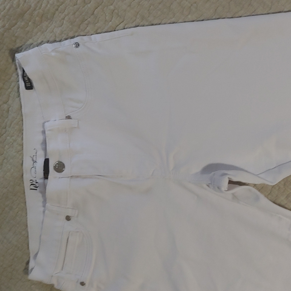 DG2 white plus sized jeans